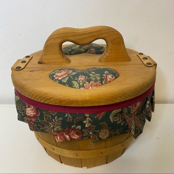 Vintage Wooden Heart Fabric Sewing Basket - Picture 4 of 15